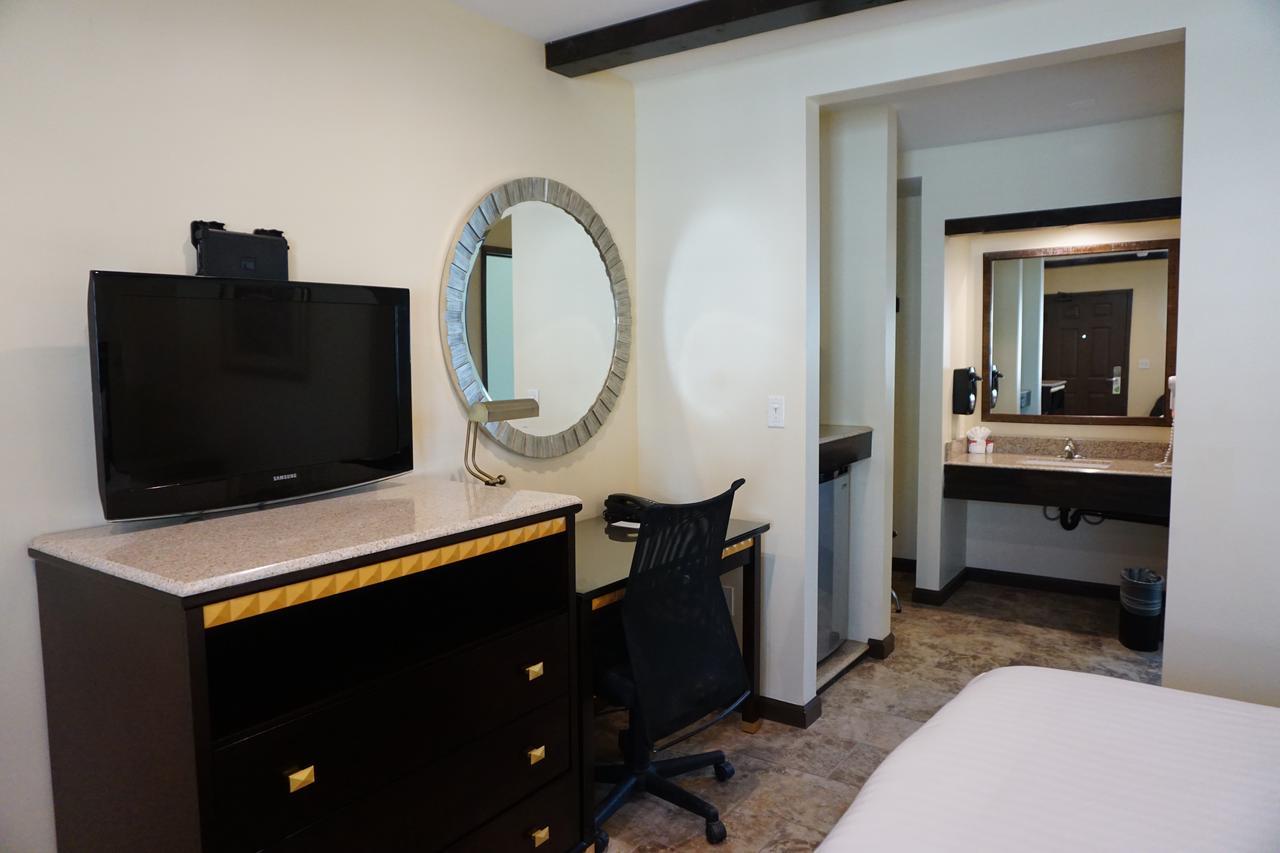 Tuscan Garden Inn Los Angeles Exterior foto